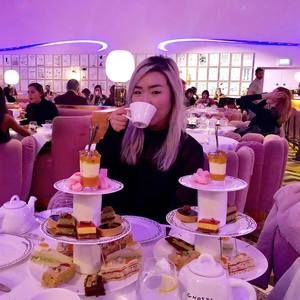 Meet your Posher, Evelyn